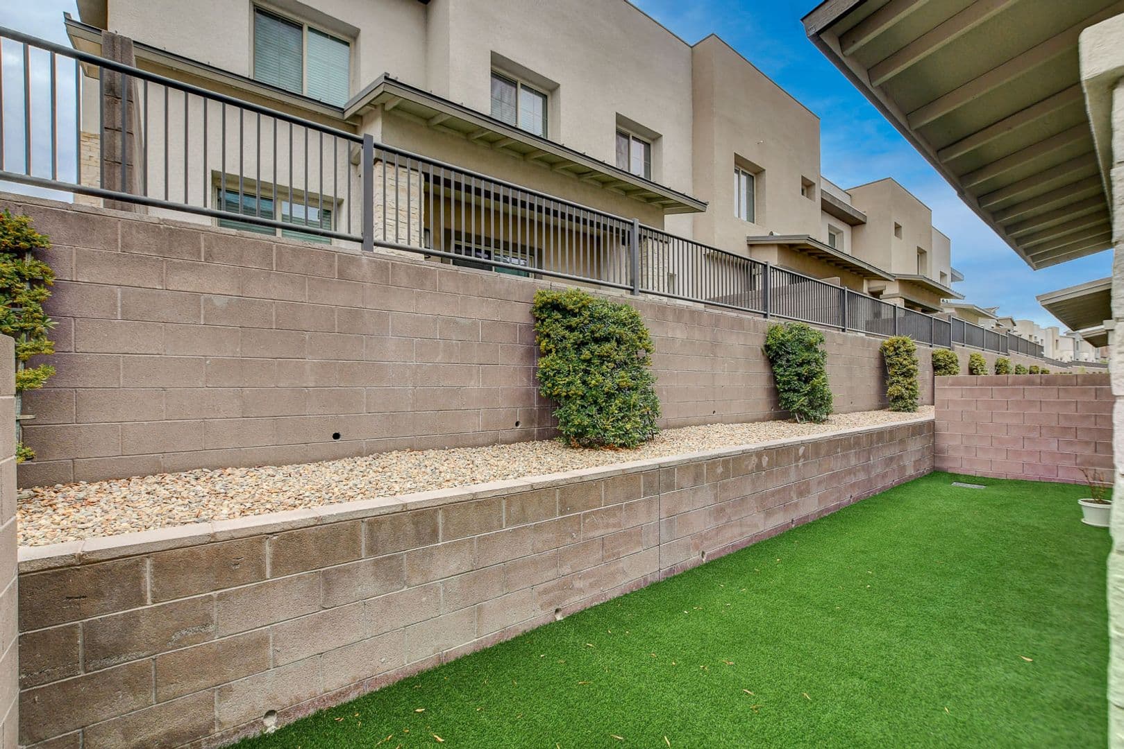 Las Vegas Townhome: 600 N Carriage Hill Dr #1035