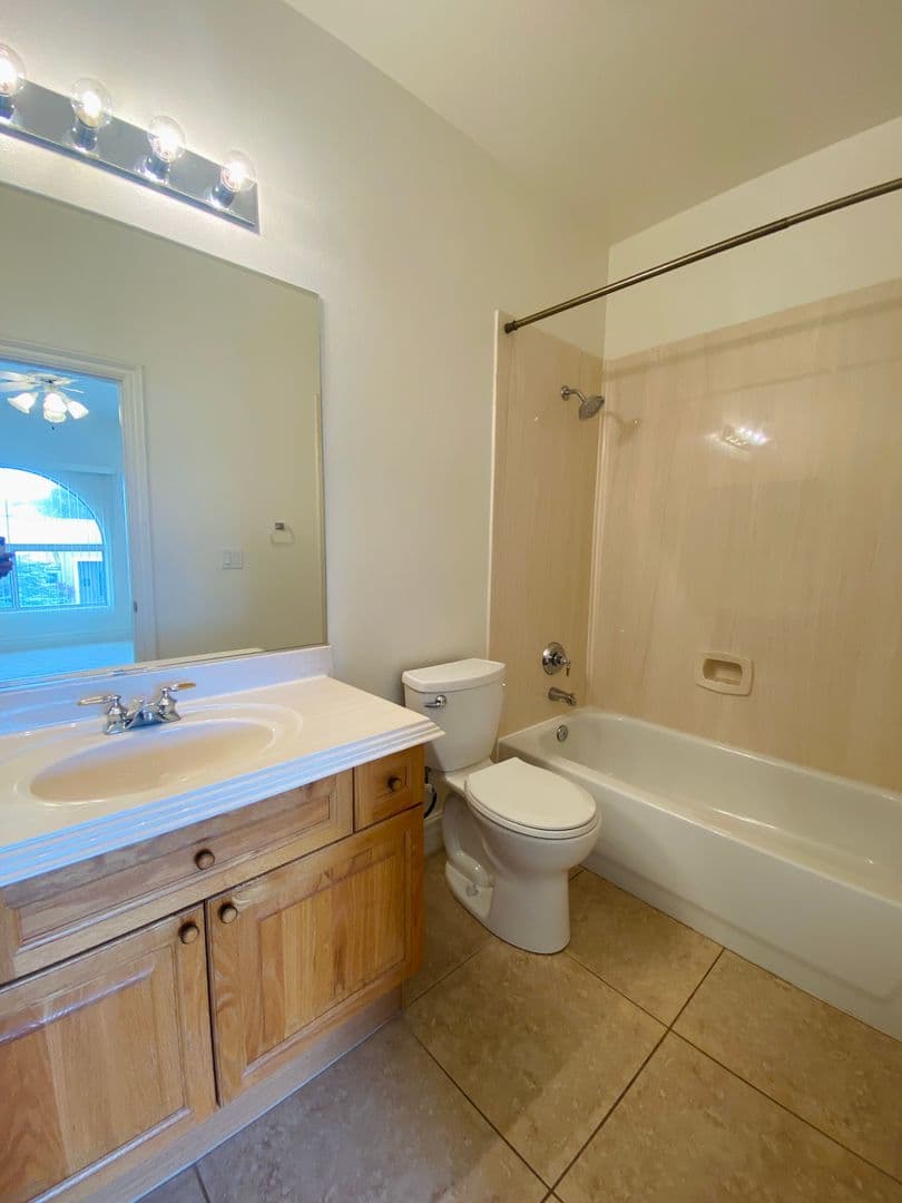 Las Vegas House: 41 Chateau Whistler Ct