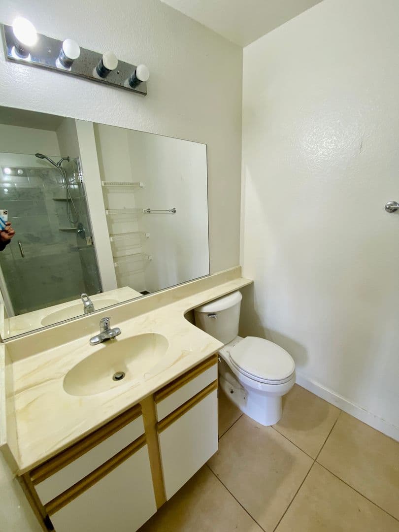 LAS VEGAS Apartment: 2200 FORT APACHE RD