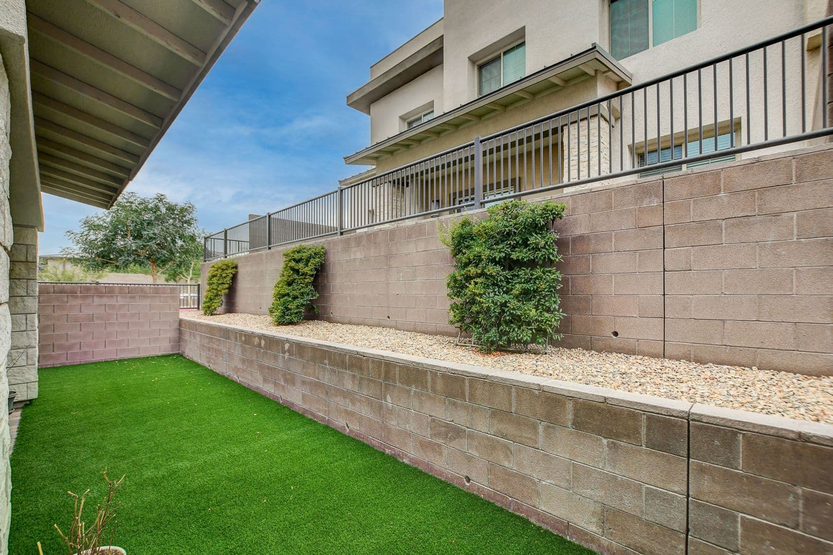 Las Vegas Townhome: 600 N Carriage Hill Dr #1035