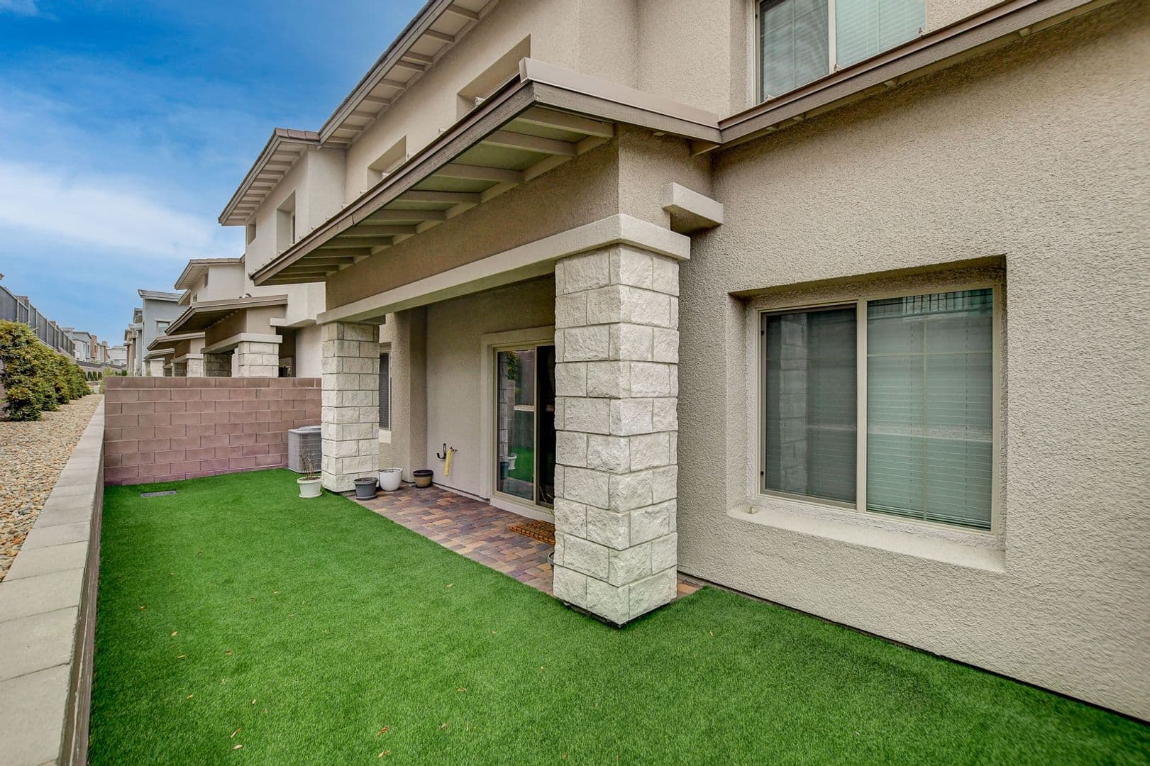 Las Vegas Townhome: 600 N Carriage Hill Dr #1035