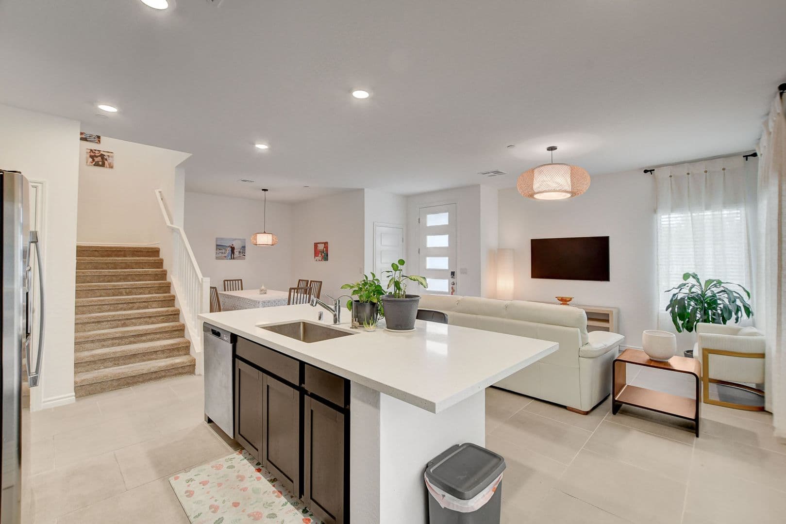 Las Vegas Townhome: 600 N Carriage Hill Dr #1035