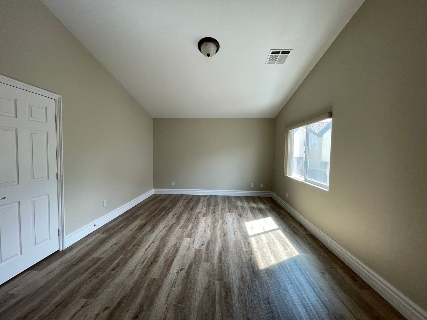 Las Vegas House: 9701 Kampsville Ave