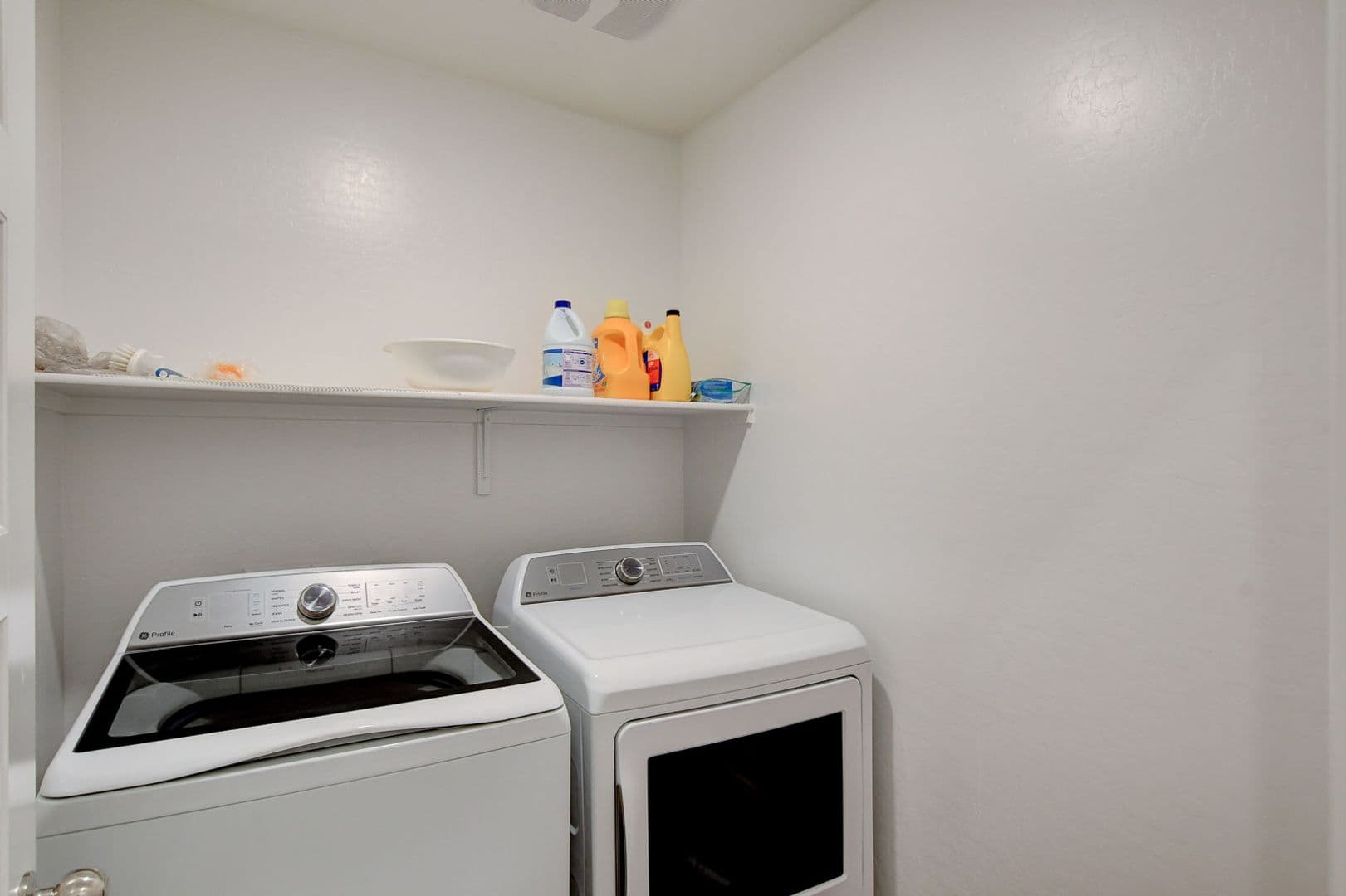 Las Vegas Townhome: 600 N Carriage Hill Dr #1035
