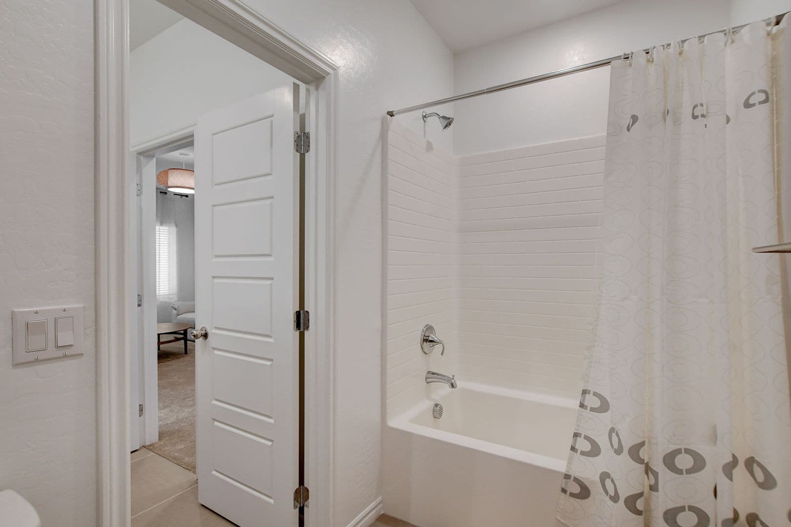 Las Vegas Townhome: 600 N Carriage Hill Dr #1035