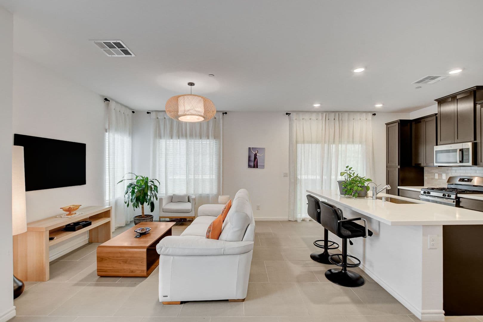 Las Vegas Townhome: 600 N Carriage Hill Dr #1035