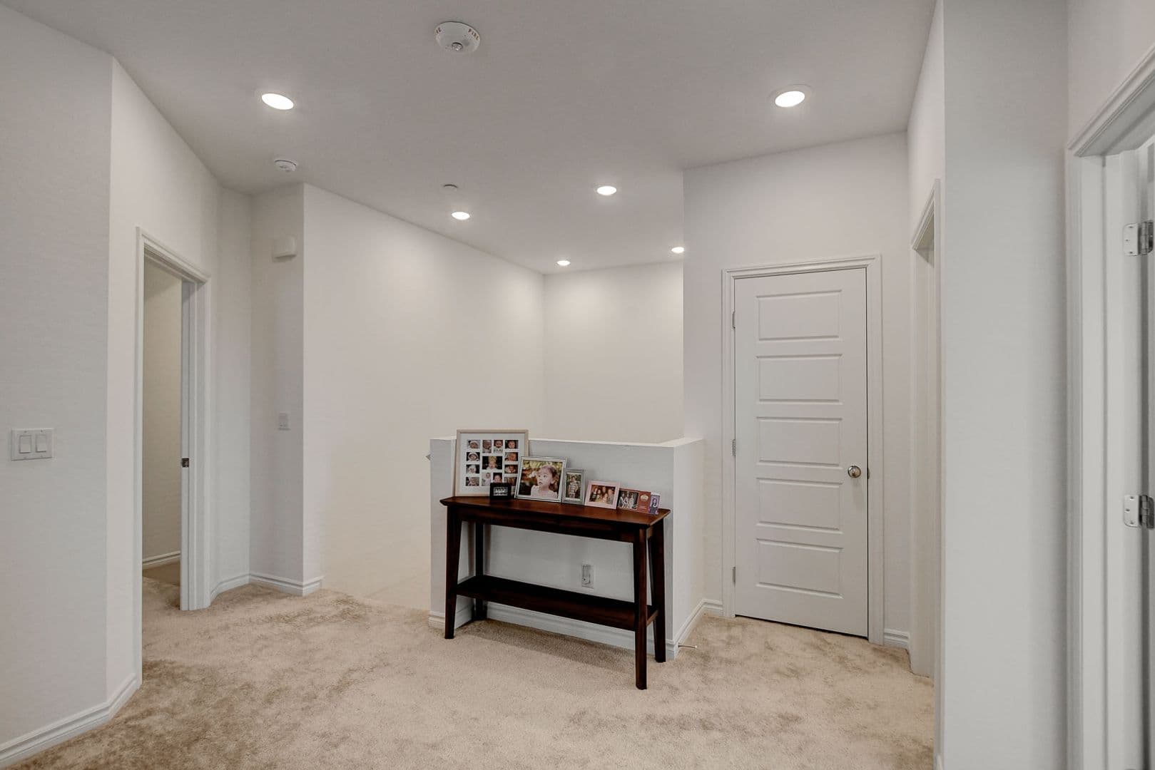 Las Vegas Townhome: 600 N Carriage Hill Dr #1035