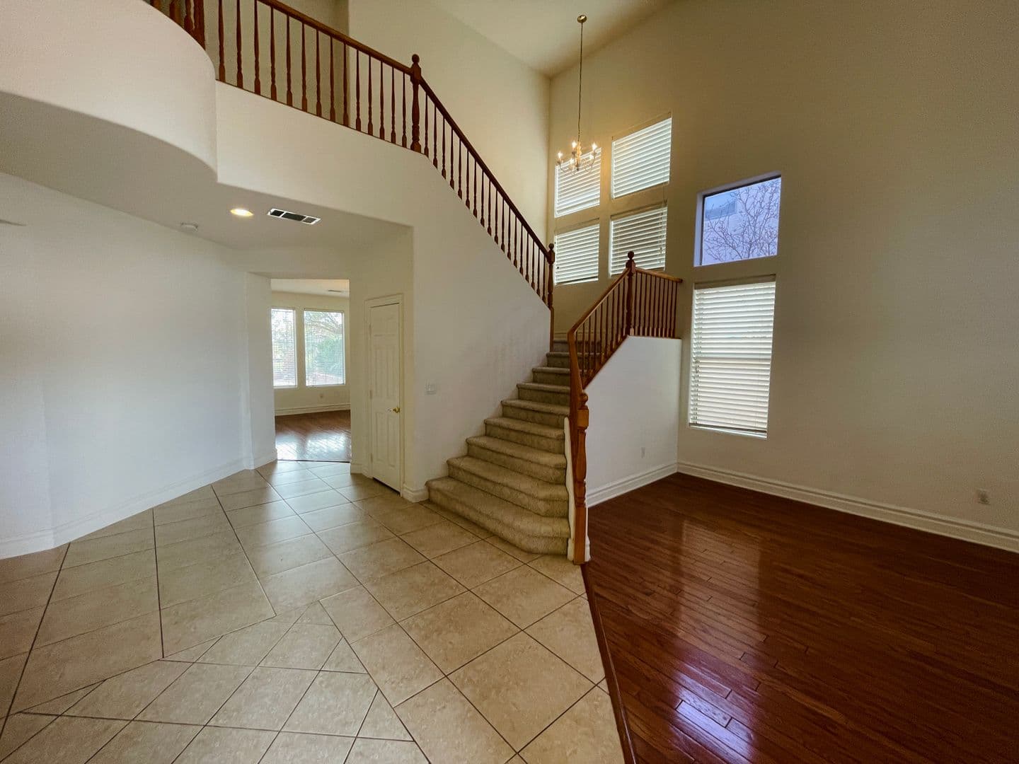 Las Vegas House: 41 Chateau Whistler Ct