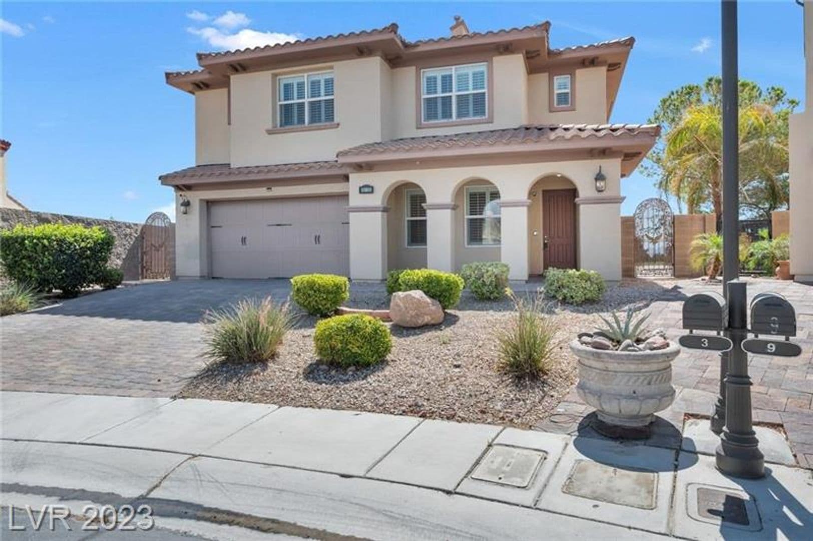 Las Vegas House: 3 Tall Ruff Dr