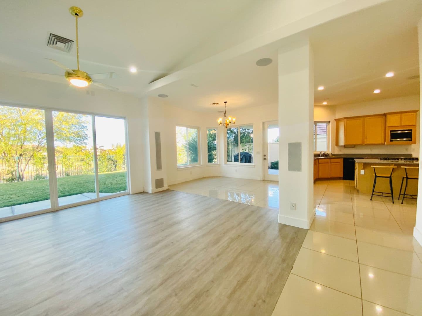 LAS VEGAS House: 9800 CAMDEN HILLS AVENUE
