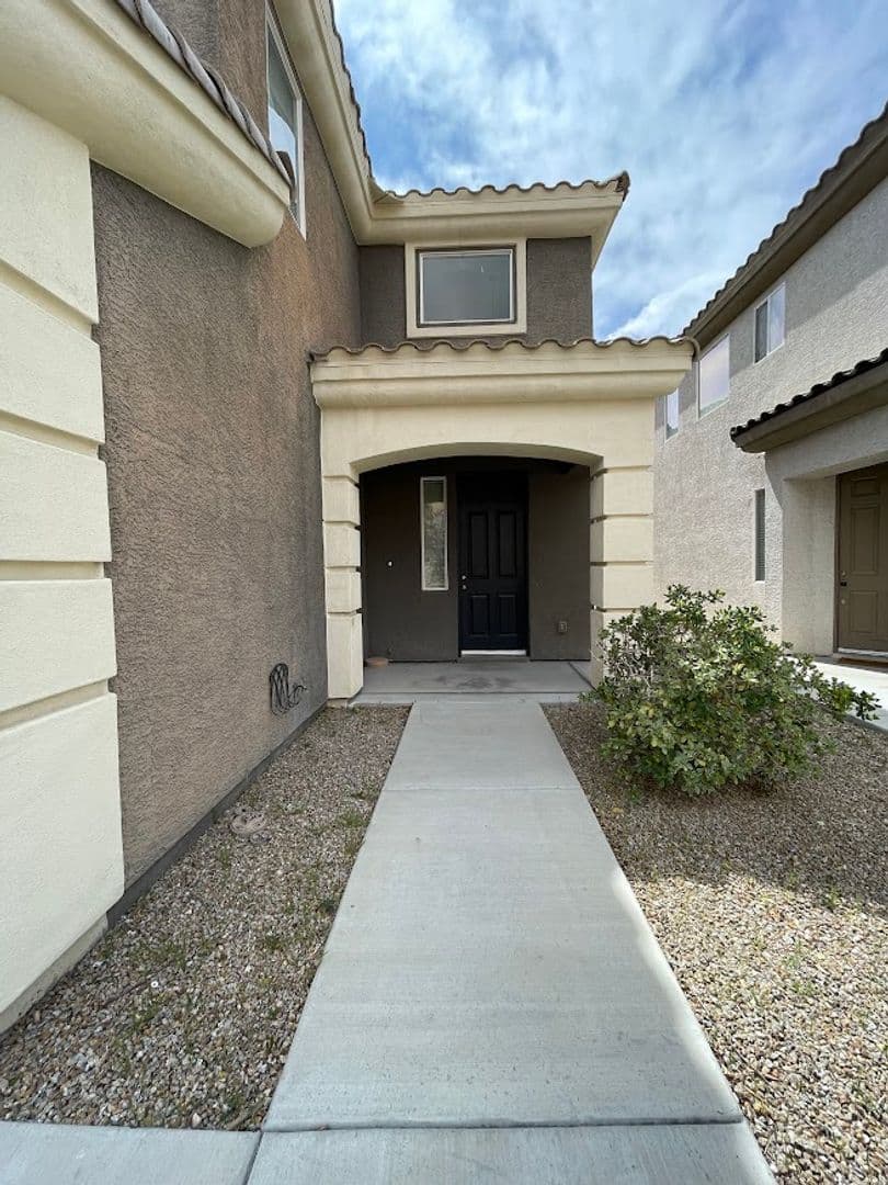 Las Vegas House: 9701 Kampsville Ave