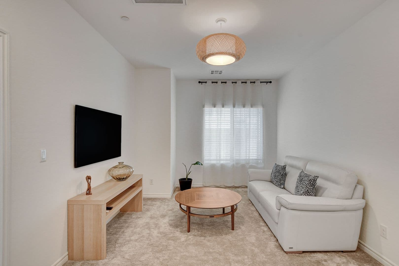 Las Vegas Townhome: 600 N Carriage Hill Dr #1035