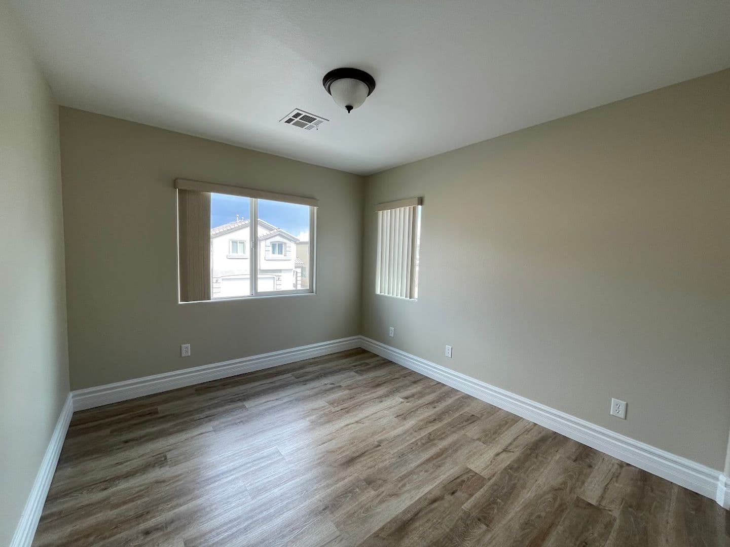 Las Vegas House: 9701 Kampsville Ave