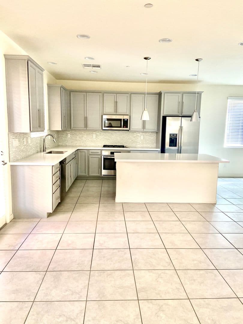 HENDERSON House: 348 MEZZAFORTE