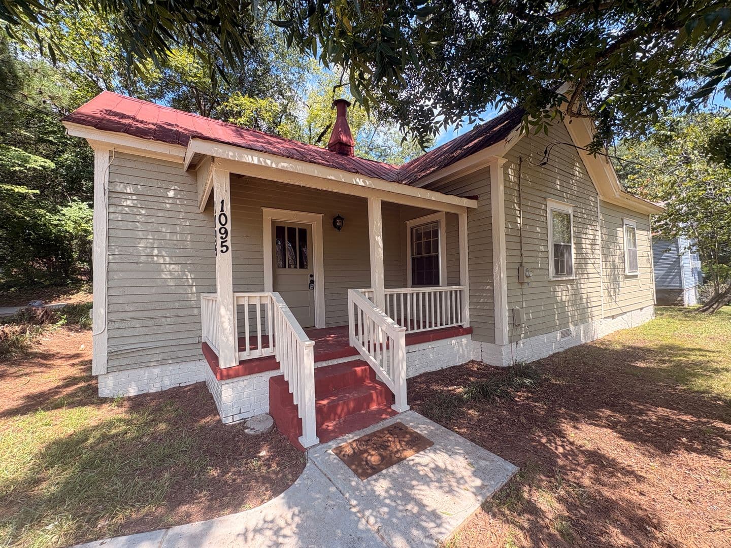 Athens House: 1095 Macon Highway