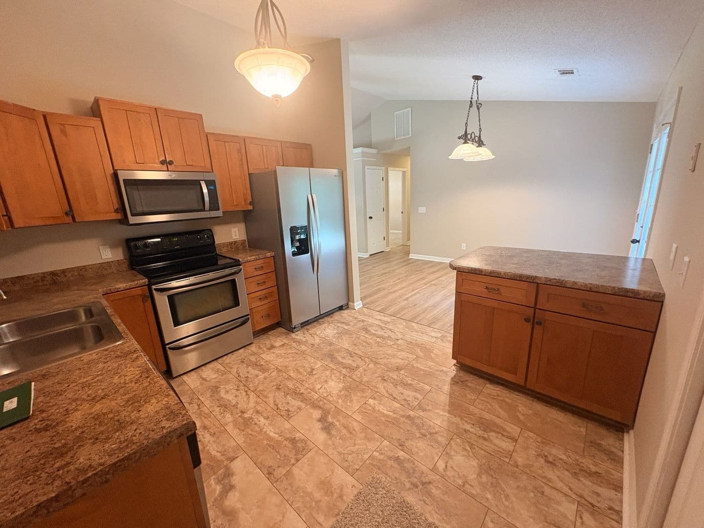 Athens House: 251 Twin Creek Shores