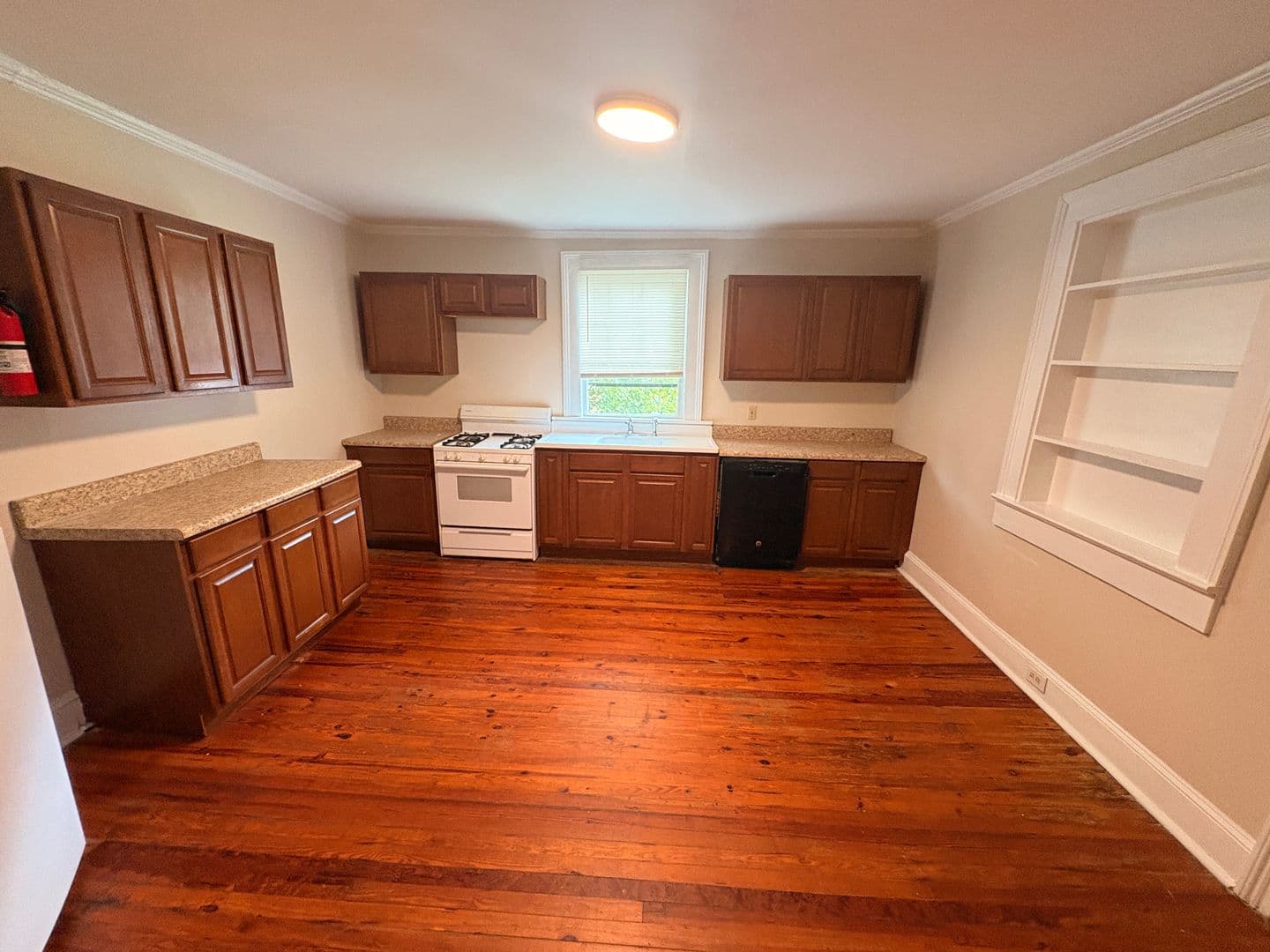 Athens House: 1085-B Macon Highway