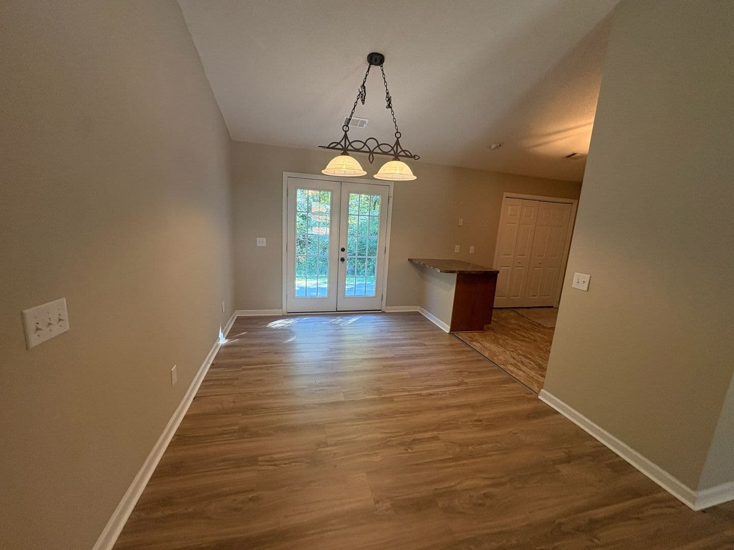 Athens House: 251 Twin Creek Shores