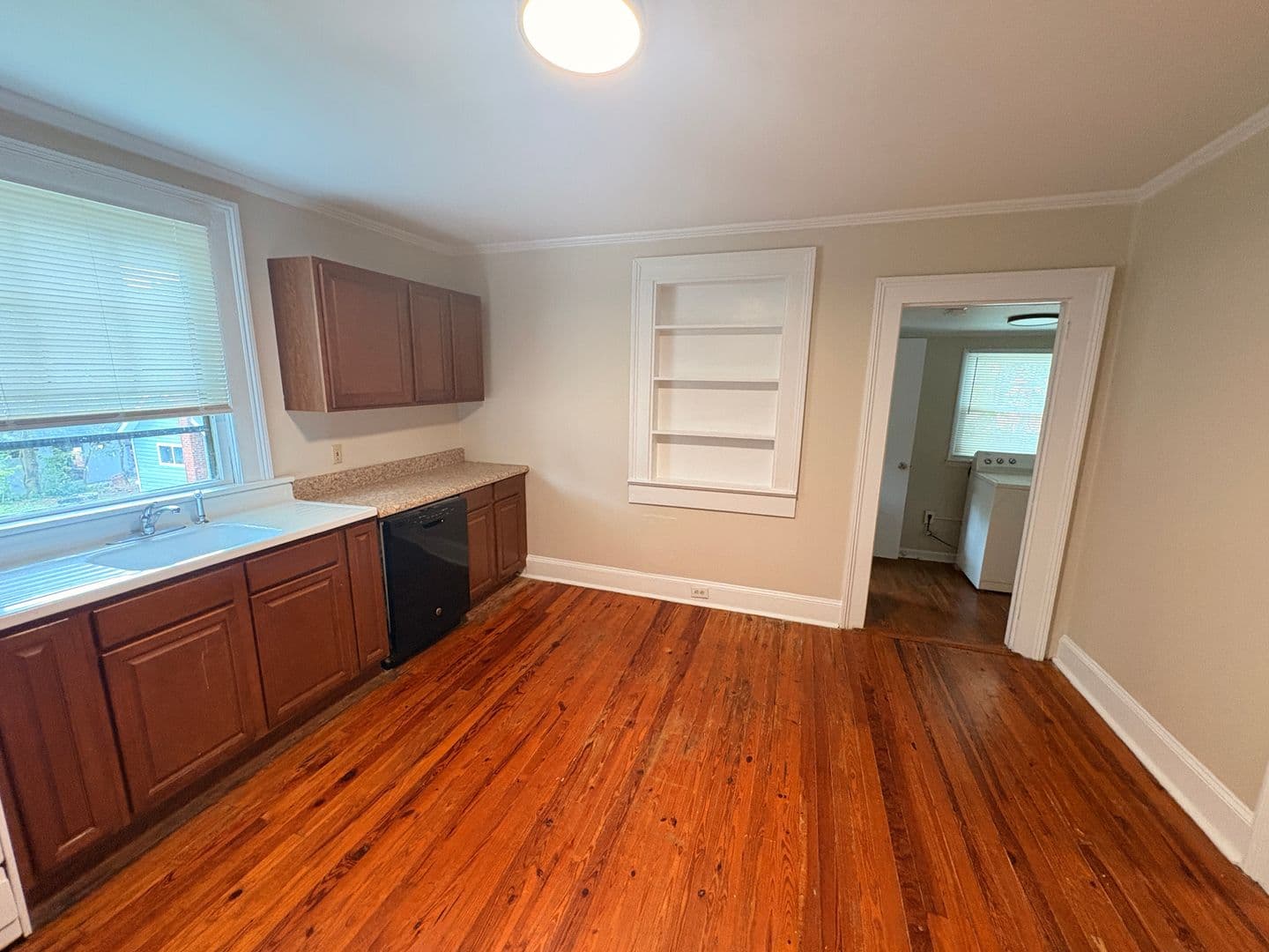 Athens House: 1085-B Macon Highway