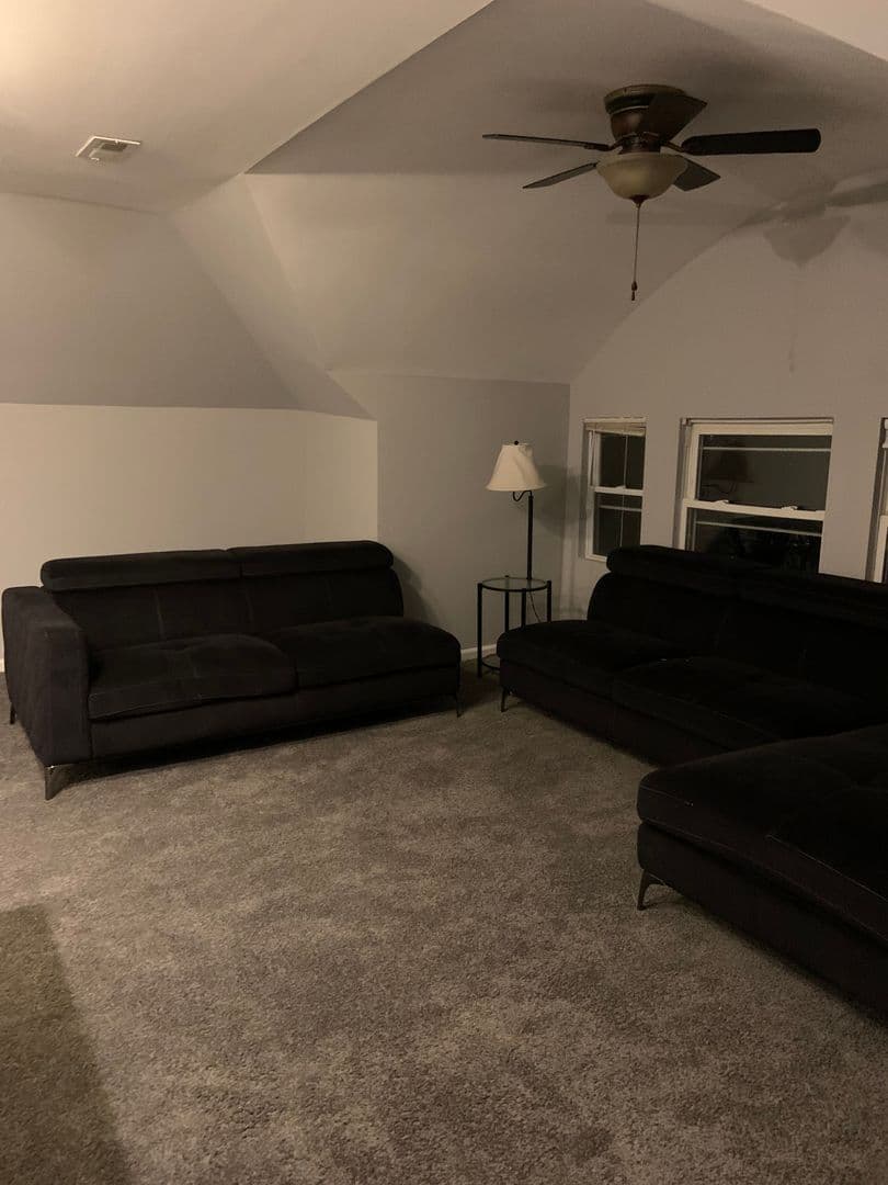 Chicago Apartment: 7147 S Princeton Avenue