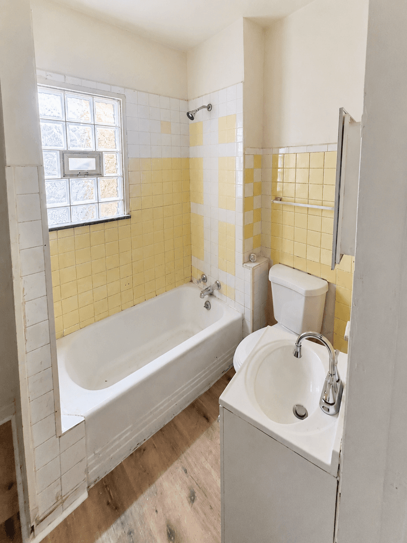 Chicago Apartment: 5031 S Elizabeth Street