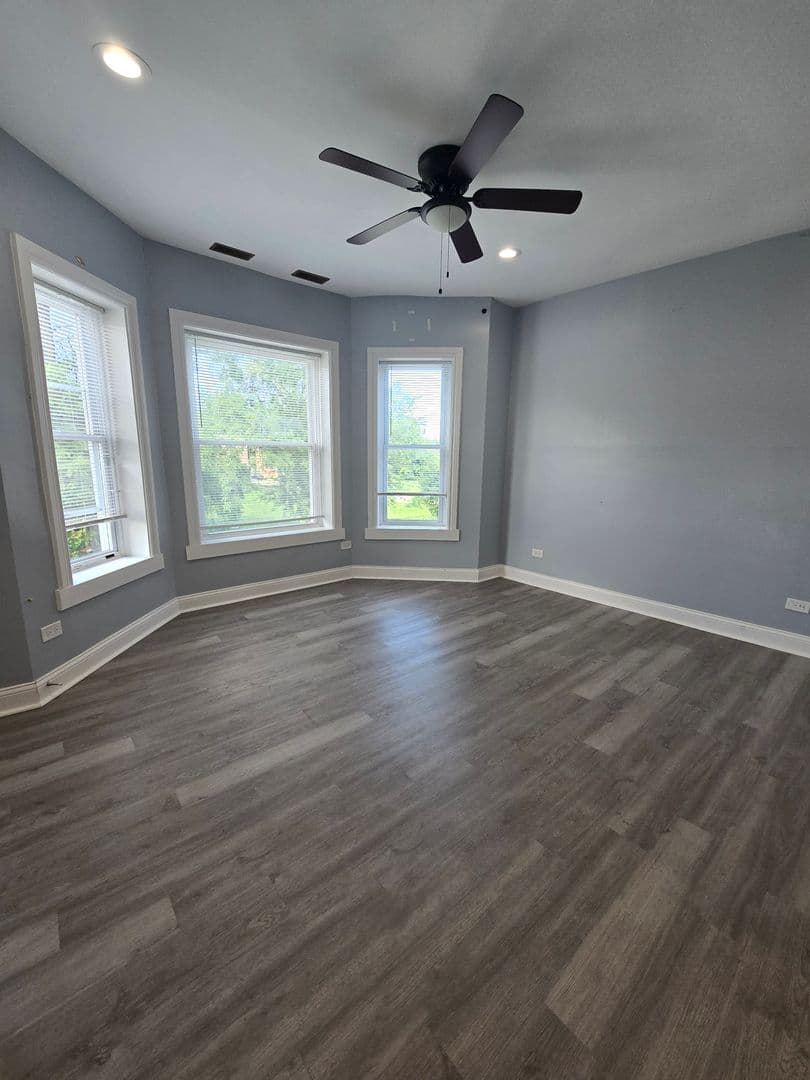 Chicago Apartment: 1111 W 62nd Street