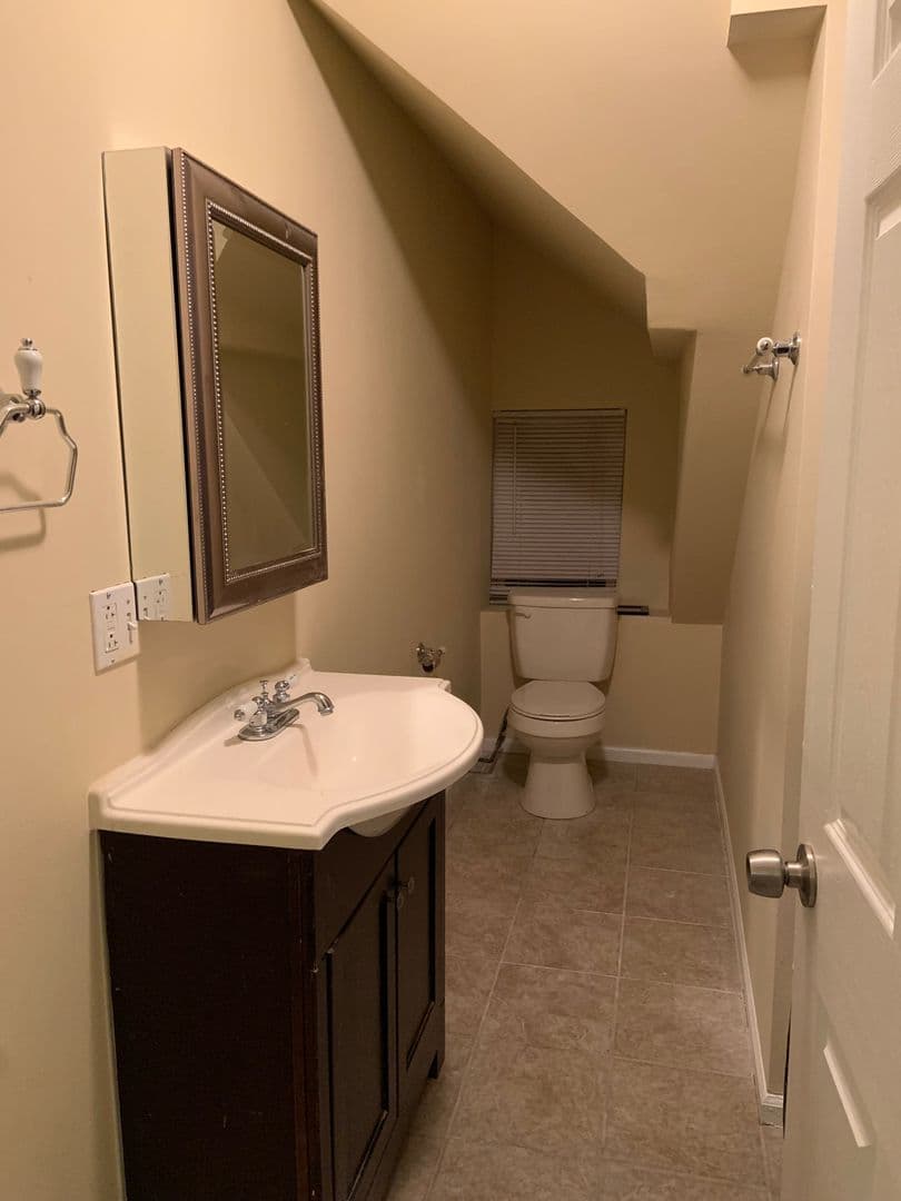 Chicago Apartment: 7147 S Princeton Avenue