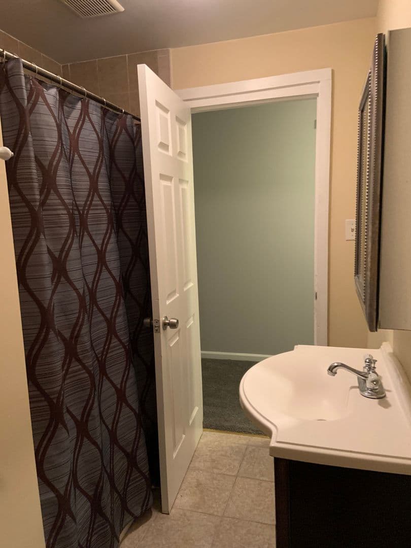 Chicago Apartment: 7147 S Princeton Avenue