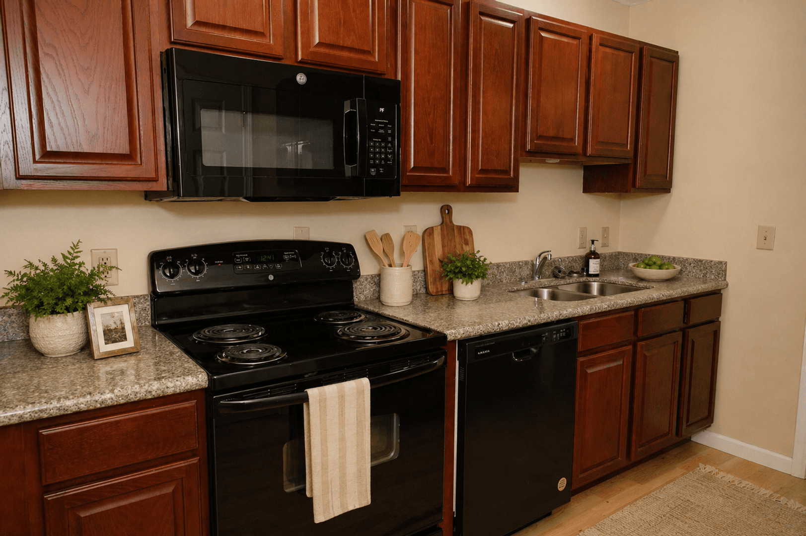 Terre Haute Apartment: 710 N 7th St