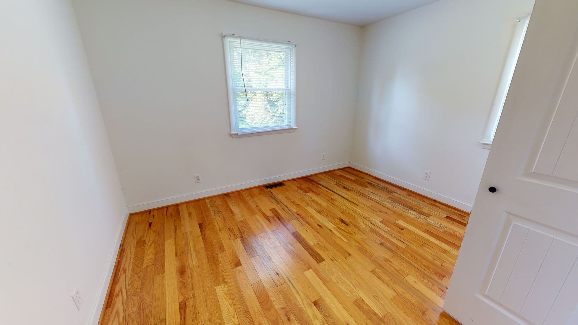 Crozet House: 5677 Myrtle Street