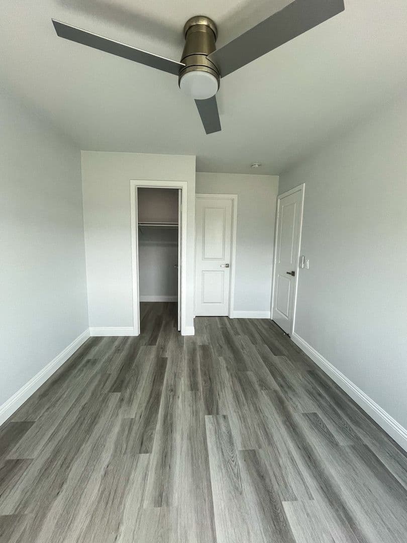 Oceanside Apartment: 319 Garrison Street