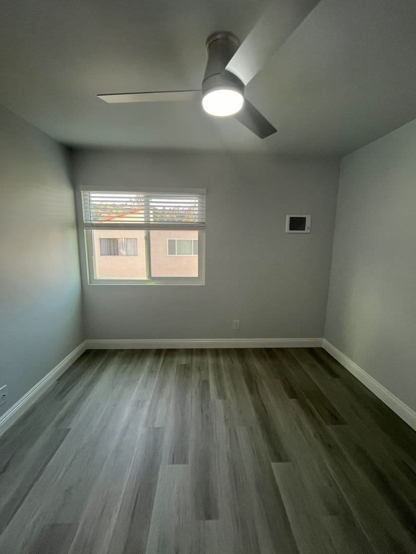 Oceanside Apartment: 322 Garrison Street