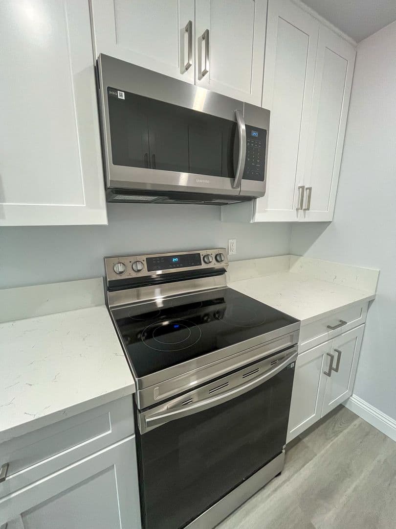 Oceanside Apartment: 322 Garrison Street