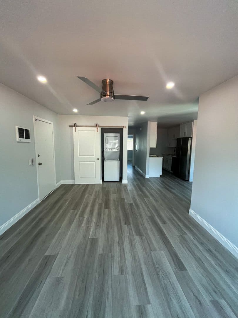 Oceanside Apartment: 322 Garrison Street