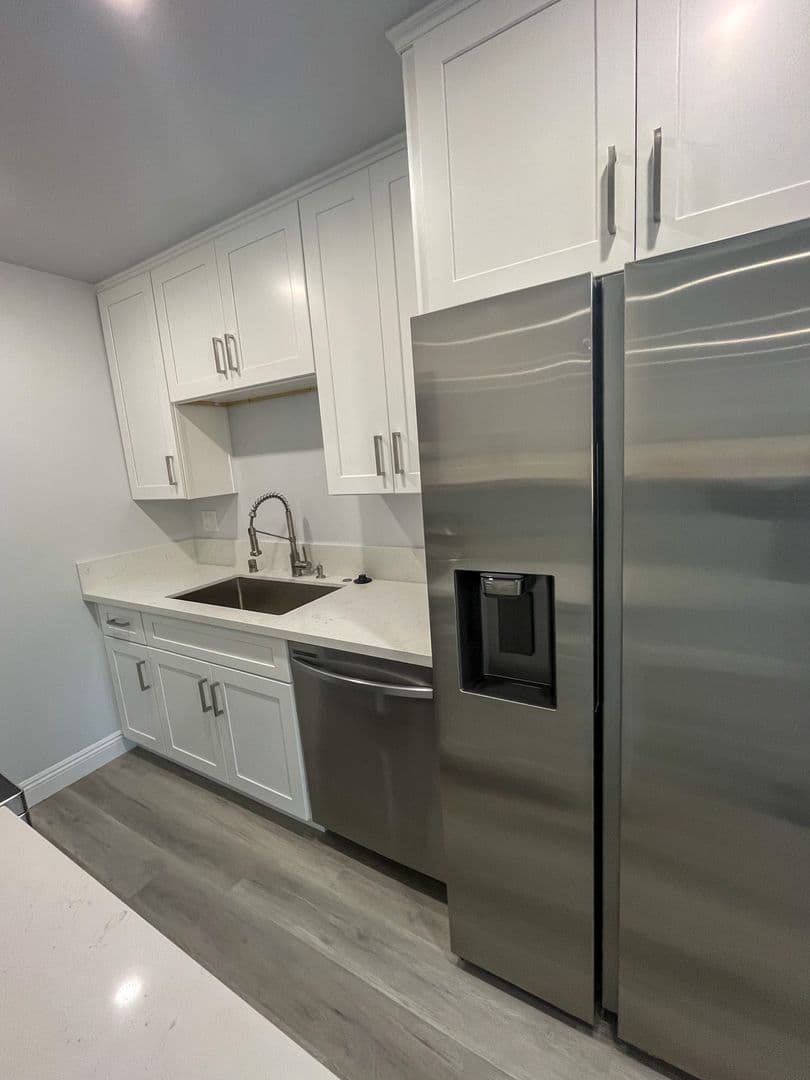 Oceanside Apartment: 3586 Mesa Dr.