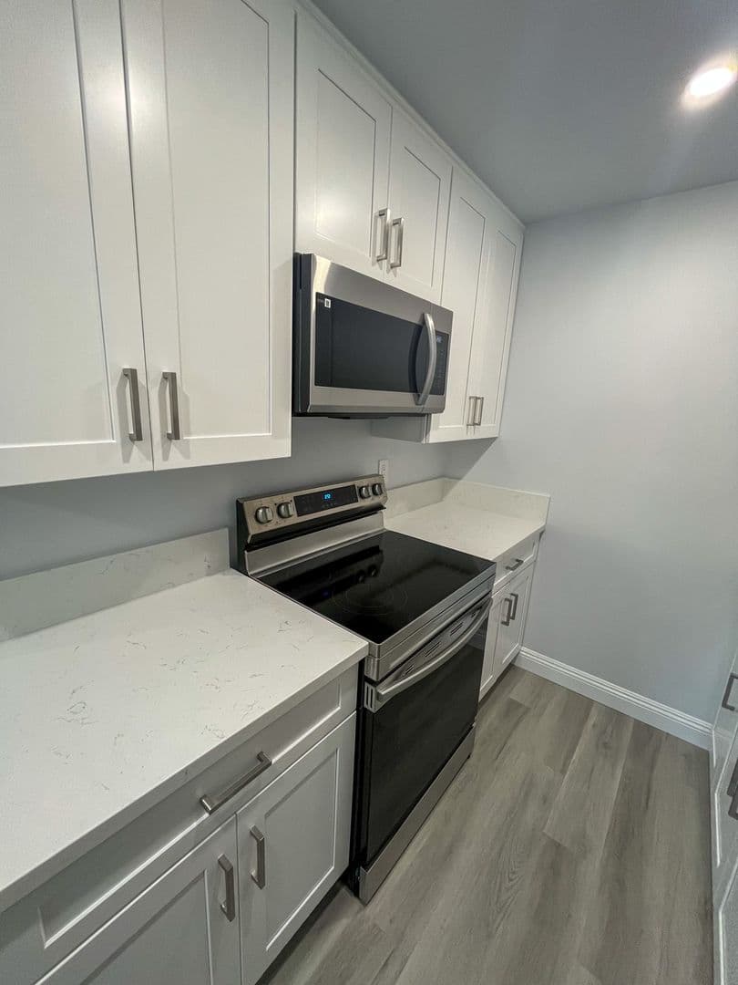 Oceanside Apartment: 3586 Mesa Dr.