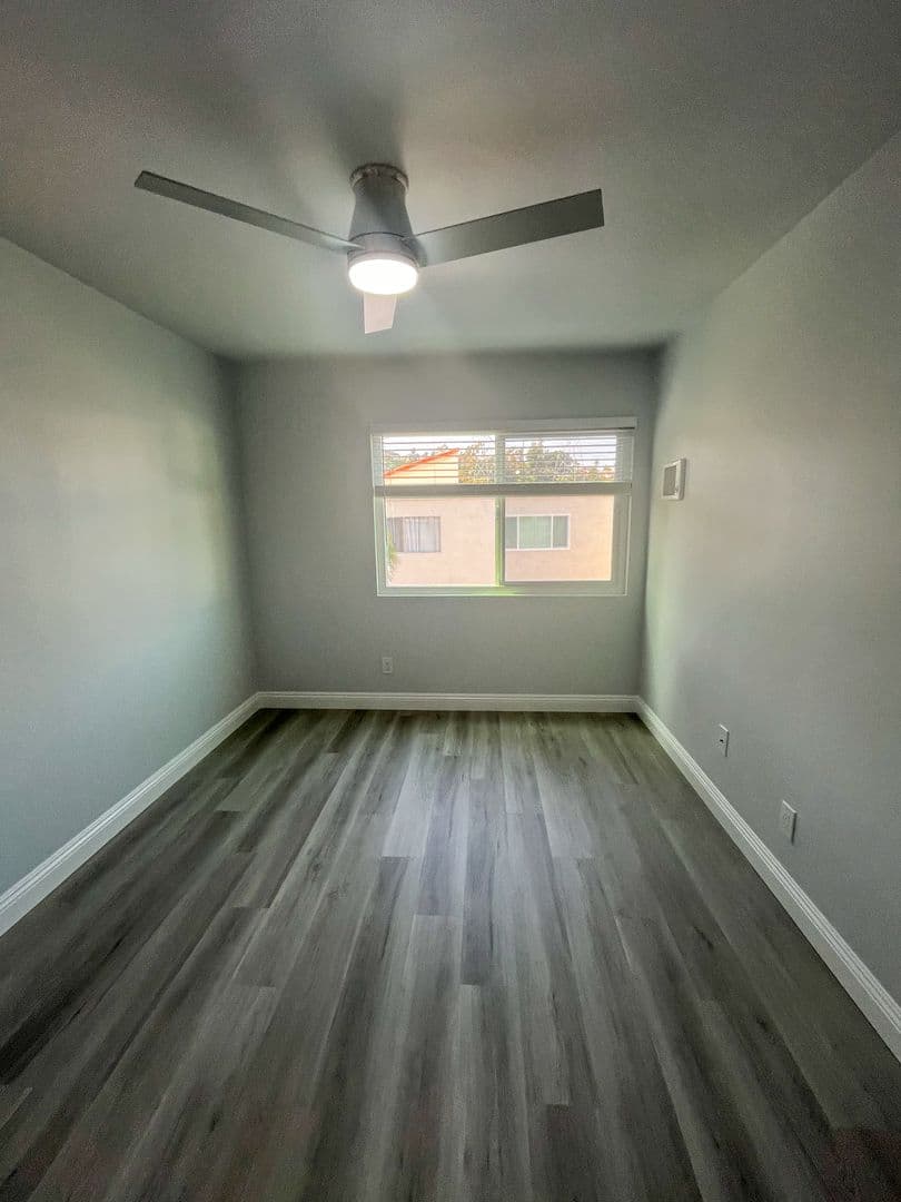 Oceanside Apartment: 322 Garrison Street