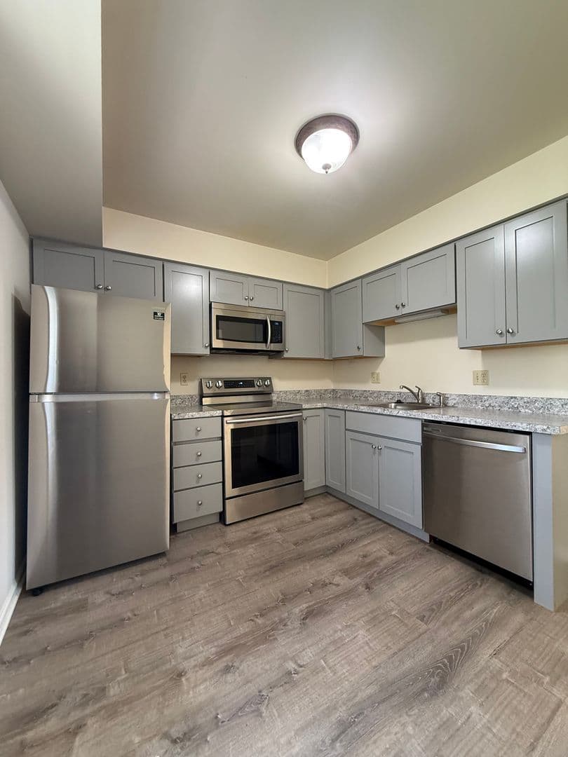 Chalfont Townhome: 126 Pipers Pl