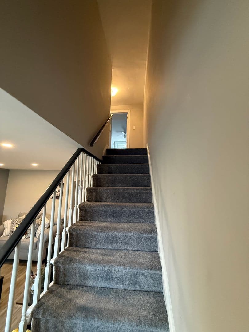 Glenolden Townhome: 407 Pine Street