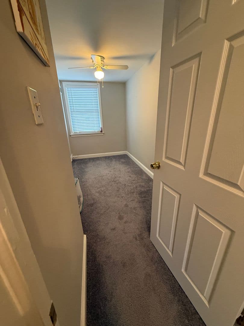 Glenolden Townhome: 407 Pine Street