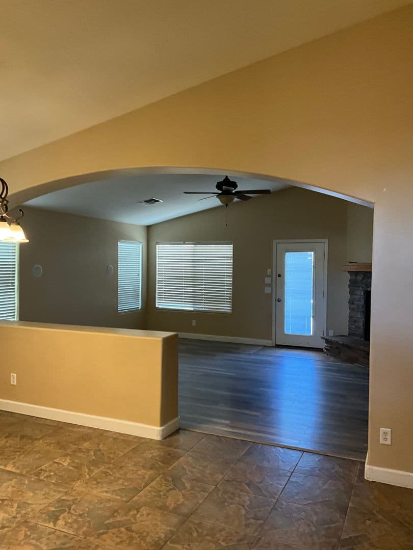Maricopa House: 41741 W Parkhill Ct