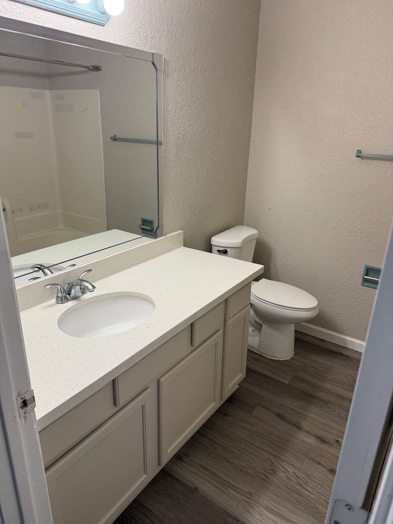 Mesa House: 6325 E Avalon St