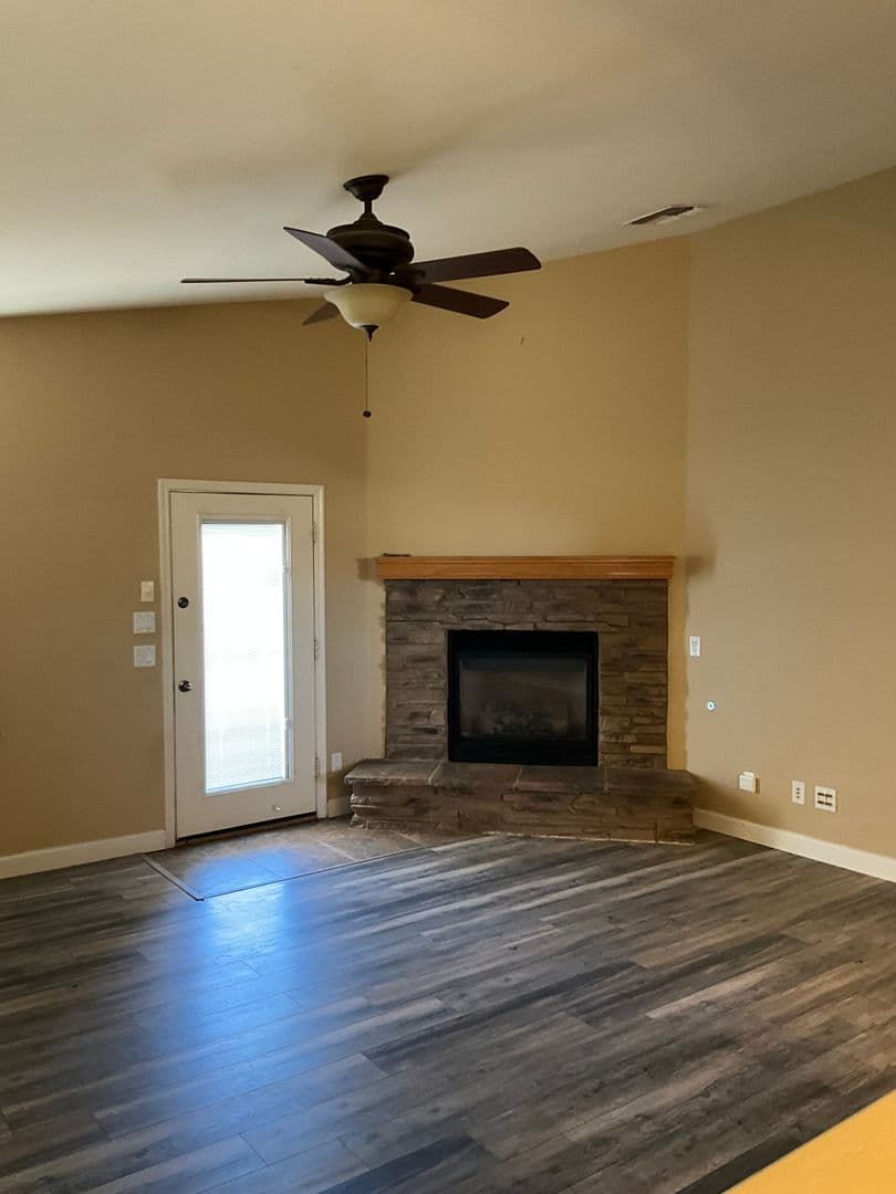 Maricopa House: 41741 W Parkhill Ct