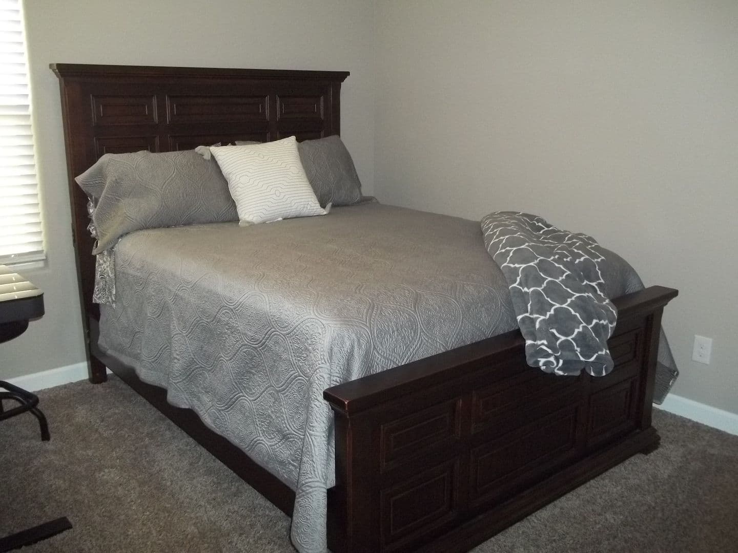 Florence House: 8508 W Rushmore Way