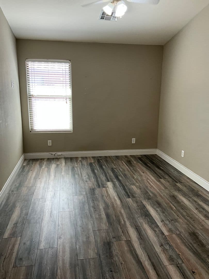 Maricopa House: 41741 W Parkhill Ct