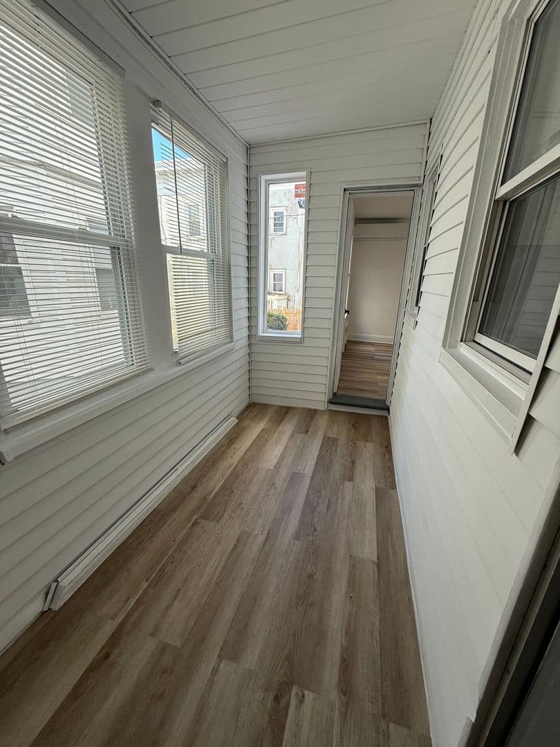 Winthrop Apartment: 87-90 Winthrop Shore Drive