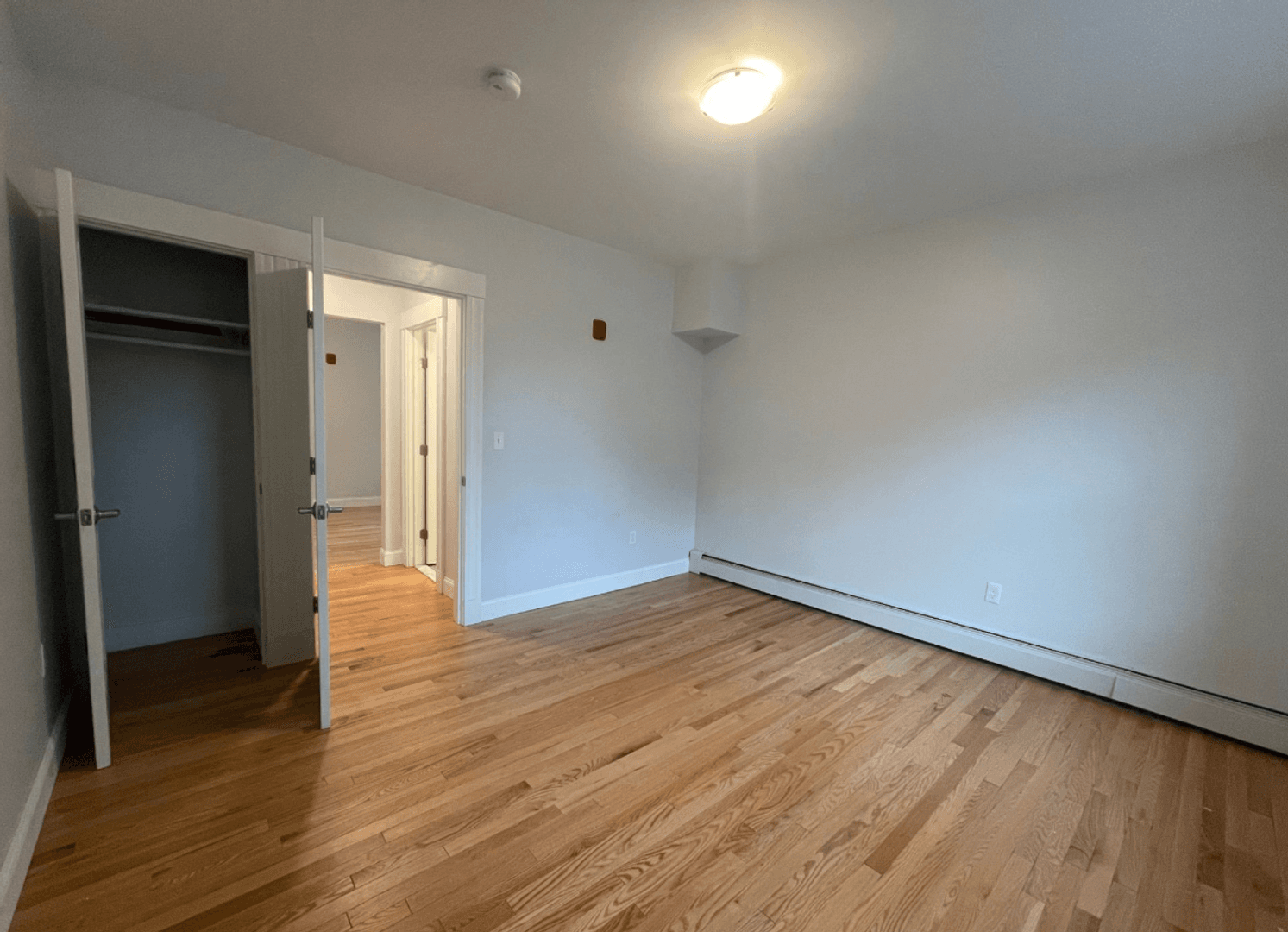 Salem Apartment: 233 Lafayette St