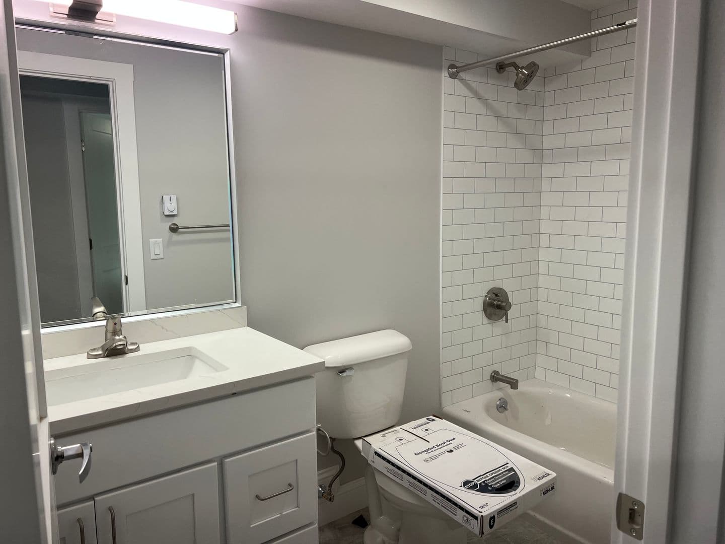 Harwich Apartment: 328 Bank Street