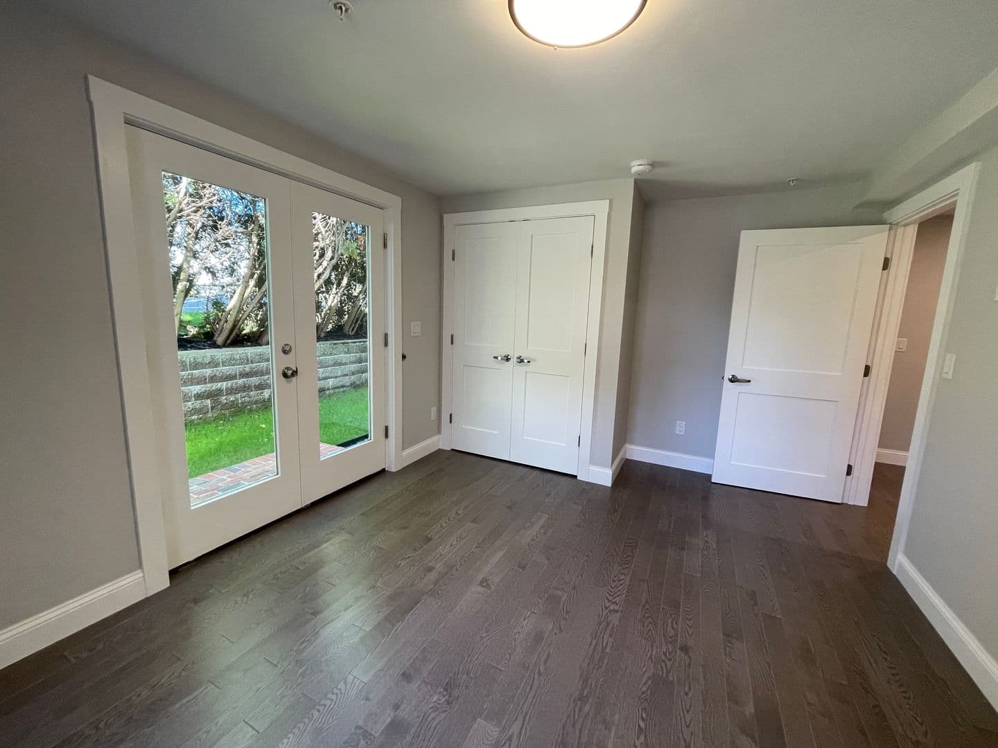 Harwich Apartment: 328 Bank Street