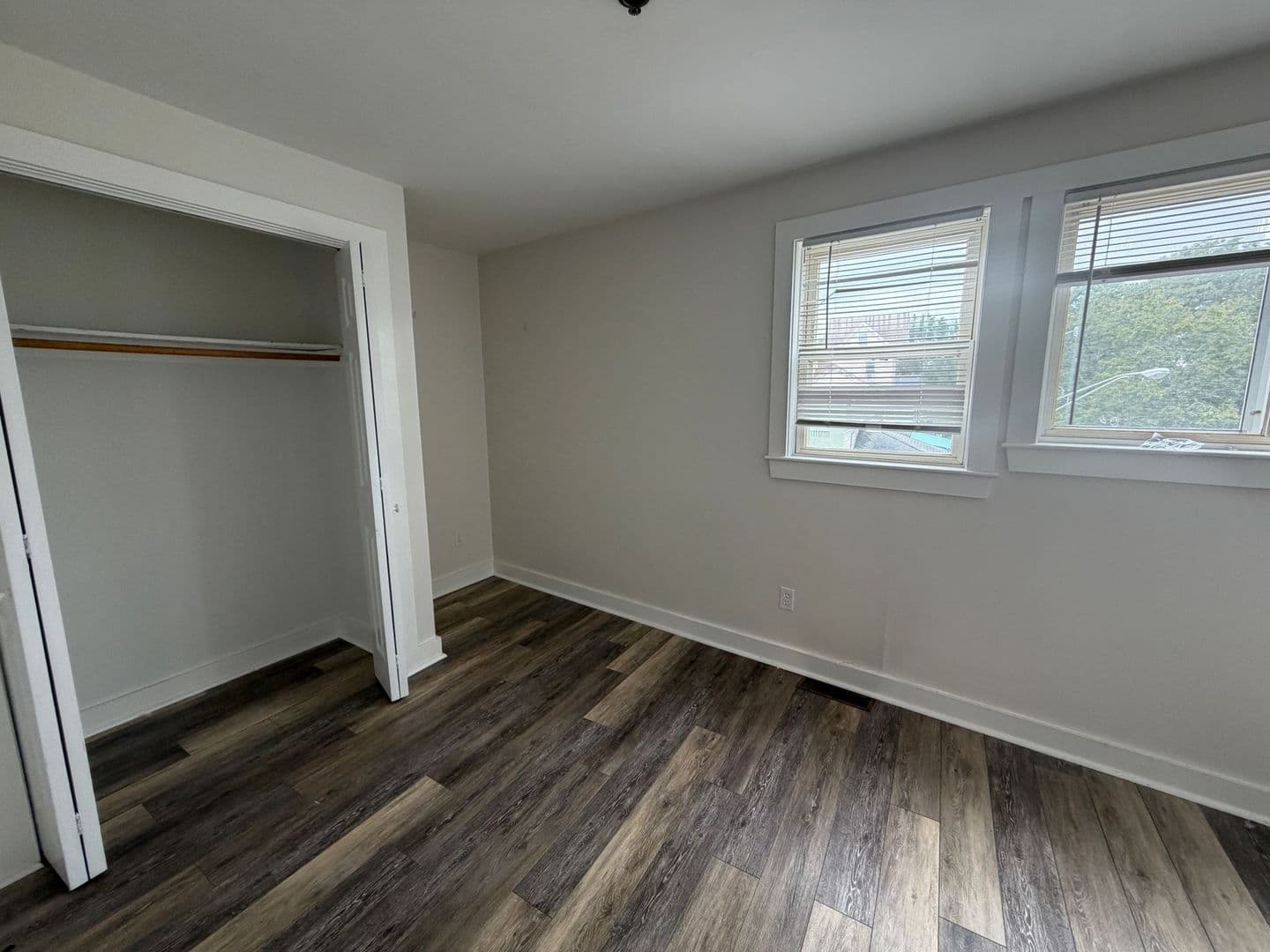 Onset Apartment: 211 Onset Avenue